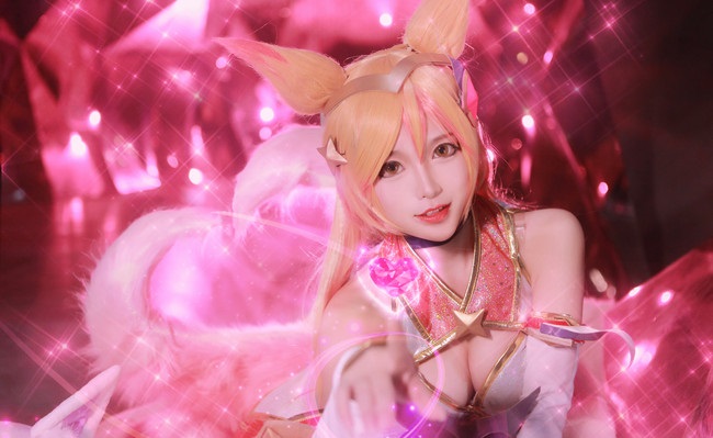 Bộ Sưu Tập cosplay Liên Minh Huyền Thoại tướng nữ nóng bỏng