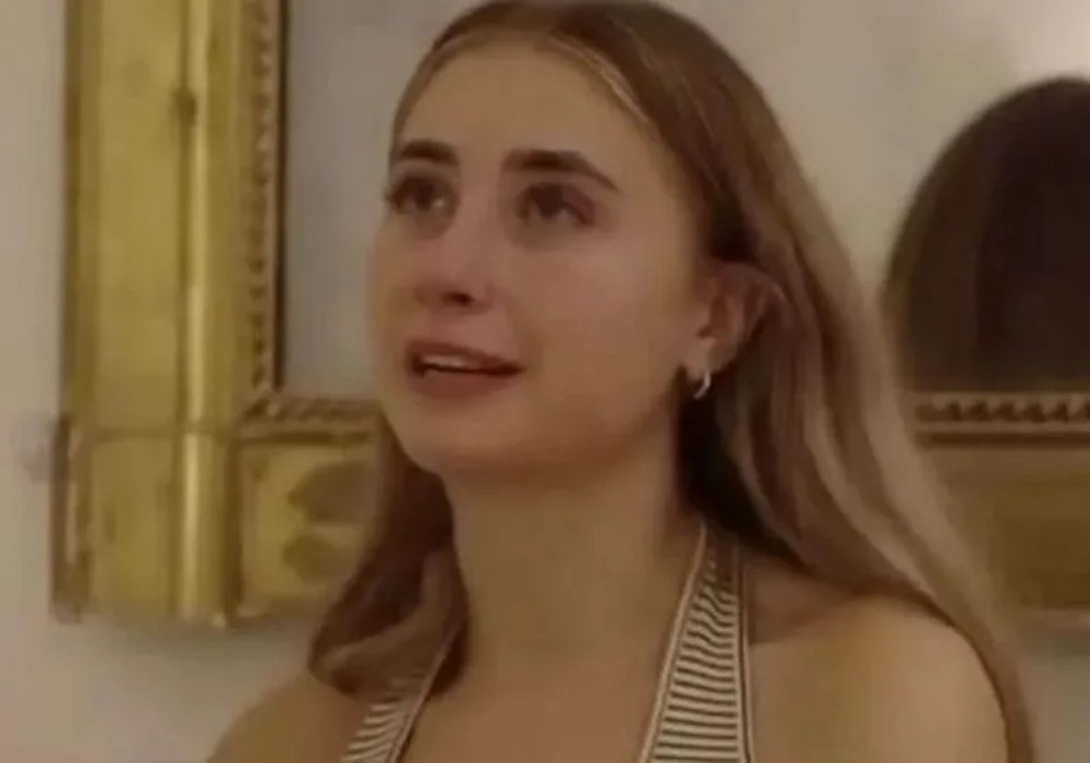 Adult star Lily Philips who slept with 100 men in a day leaves people in tears