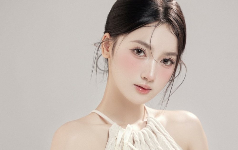 Nhan sắc ngọt ngào của tân Á khôi Thanh lịch Hà Nội 2025