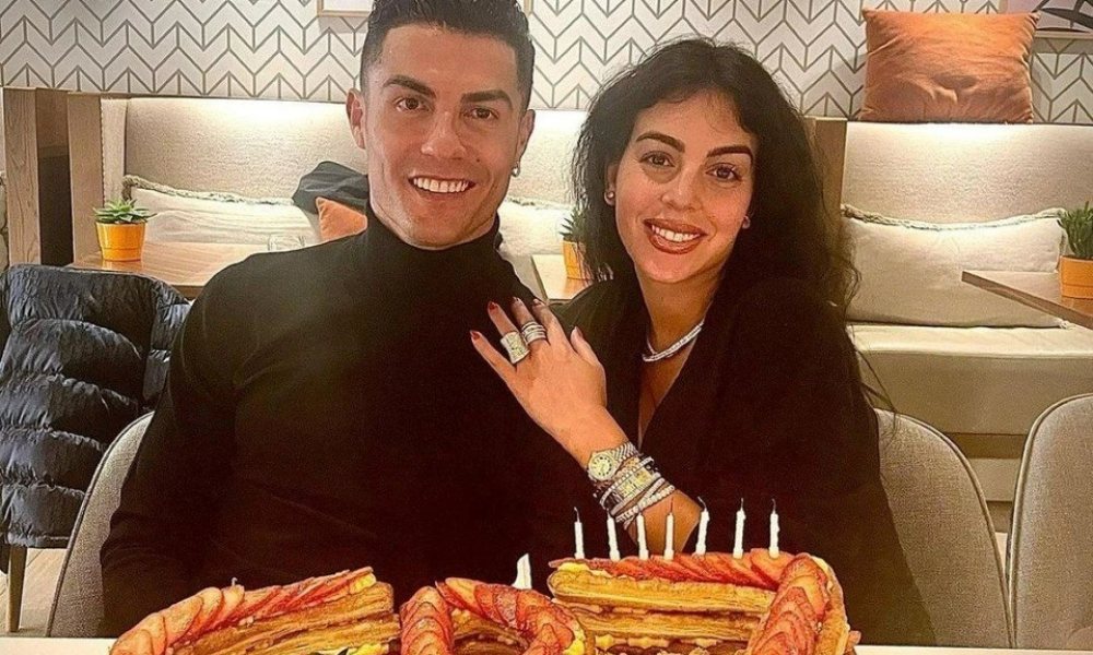 Hợp đồng hôn nhân gây choáng của Ronaldo