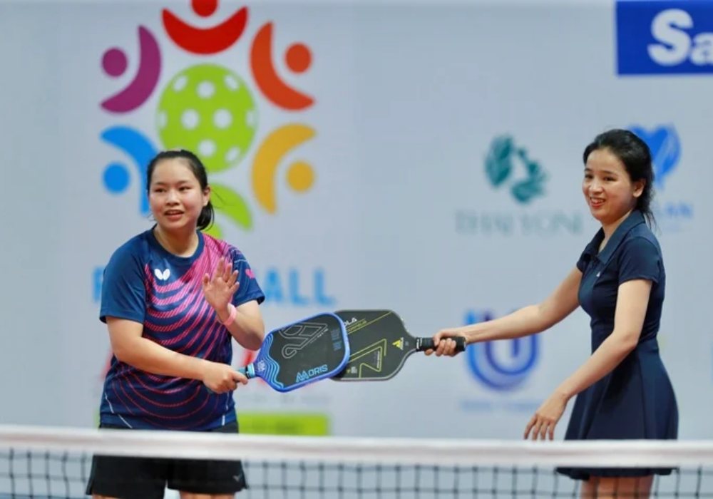 Thi nhau đổ tiền vào pickleball