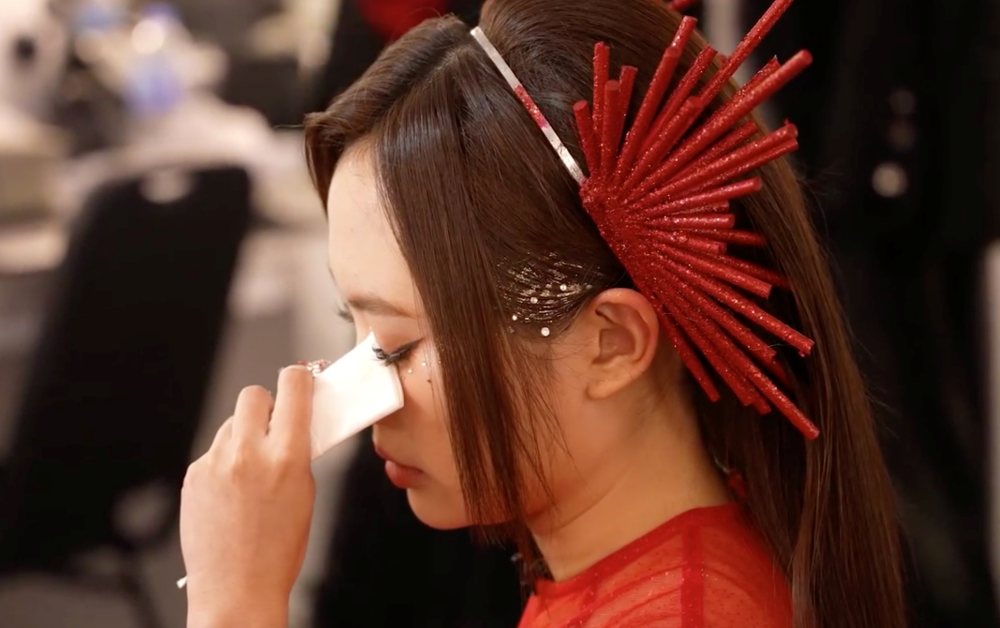 Bức ảnh Phương Mỹ Chi khóc nức nở tại show quốc tế