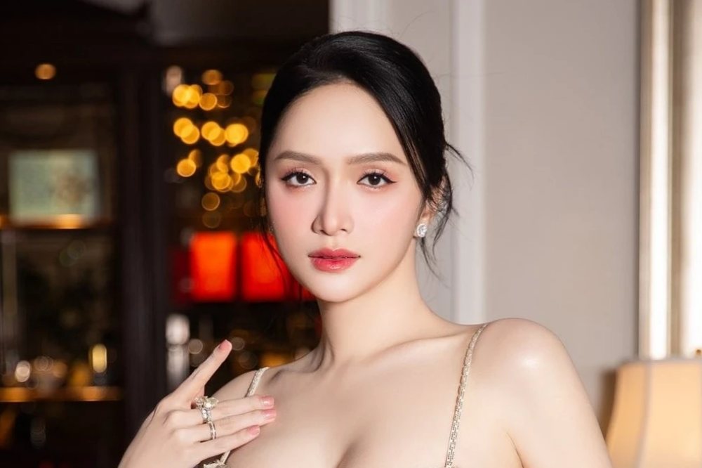 Tranh cãi chuyện hoa hậu chuyển giới Hương Giang thi Miss Universe